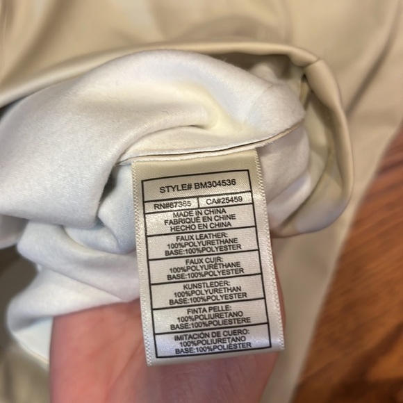 Steve Madden Woman’s Faux Leather Short Sleeve Size XS - Picture 5 of 5